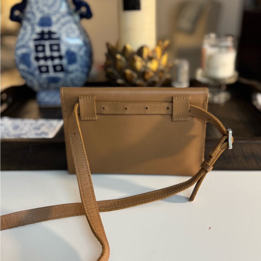 π€ LIMA SAGRADA Tan Leather BELT BAG! - Picture 3 of 9